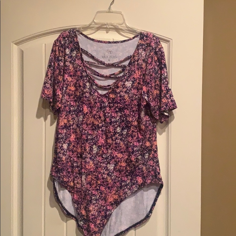 Crisscross top Bodysuit